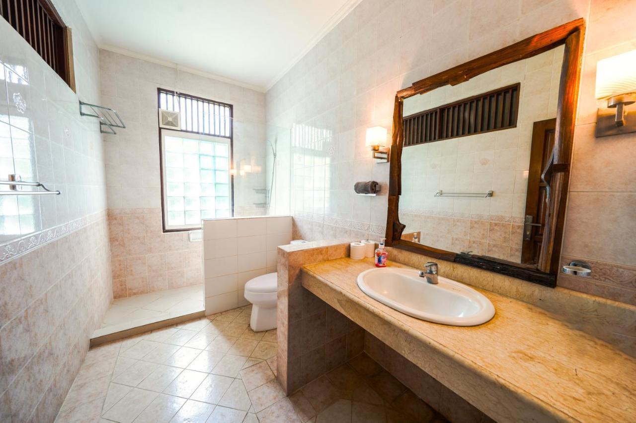 Villa Sanket - Kuta - 6 Bedrooms - 6 Bathrooms - Great Location מראה חיצוני תמונה